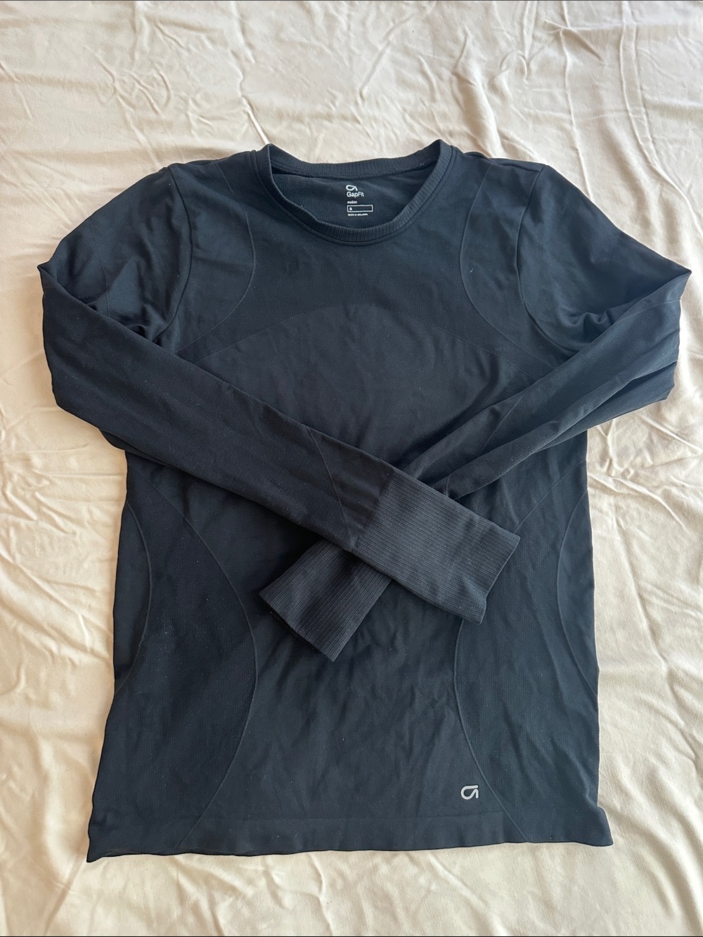 GapFit Black Long-Sleeve Performance Athletic Shirt